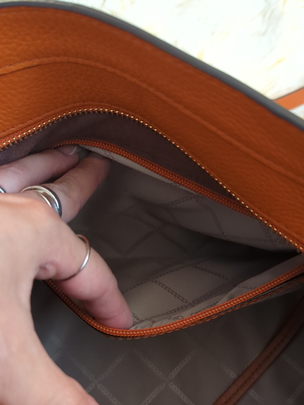 ❣️👜Michael Kors Nouveau Hamilton Leather Satchel in Burnt Orange👜❣️ - Picture 6 of 10